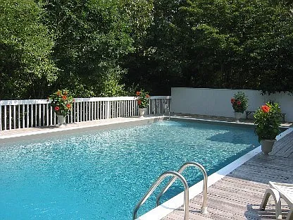 32 Jonathan Dr