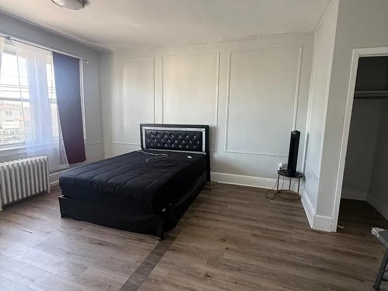 1110 S Wood Ave #10 — Photo 2