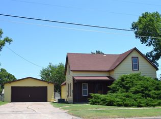 204 W Main St, Victoria, KS 67671