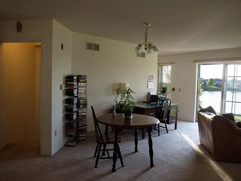 2100 Jackson St — Photo 2