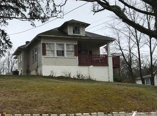 1706 Springfield Ave, Salem, VA 24153