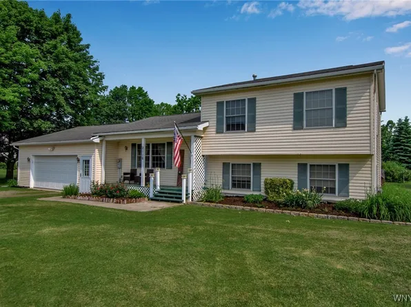 2116 Westview Dr, Collins, NY 14034