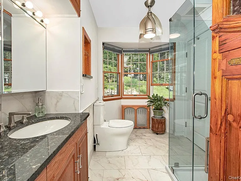 1015 Shore Acres Dr — Photo 9