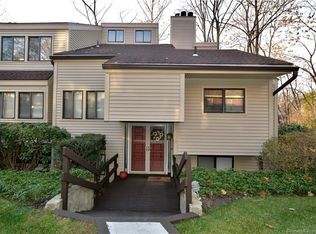 10 Bristol Path #10, Brookfield, CT 06804