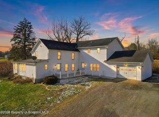 76 Rundall Ln, Jermyn, PA 18433