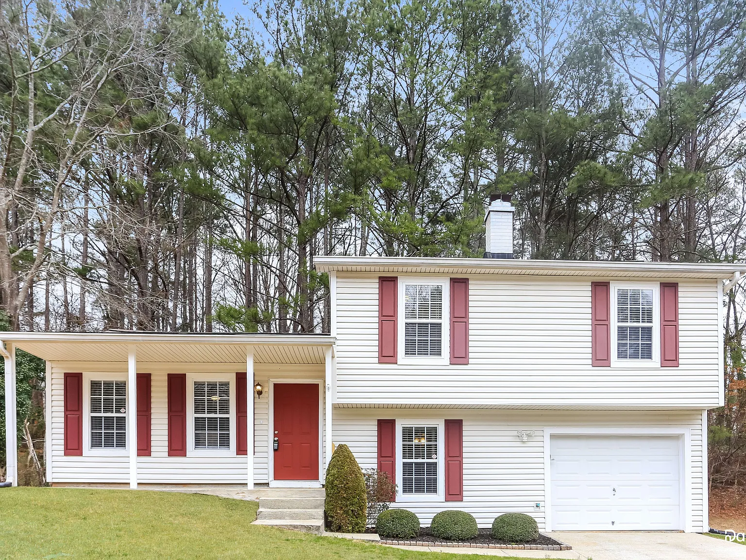 3 bed, 2.0 bath, 1344 sqft, $1,695 — Photo 1
