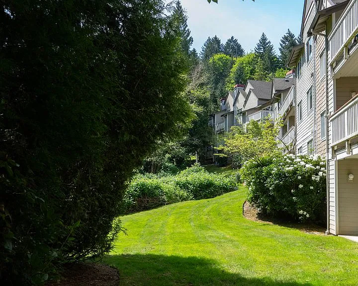 18501 SE Newport Way #J238 — Photo 38