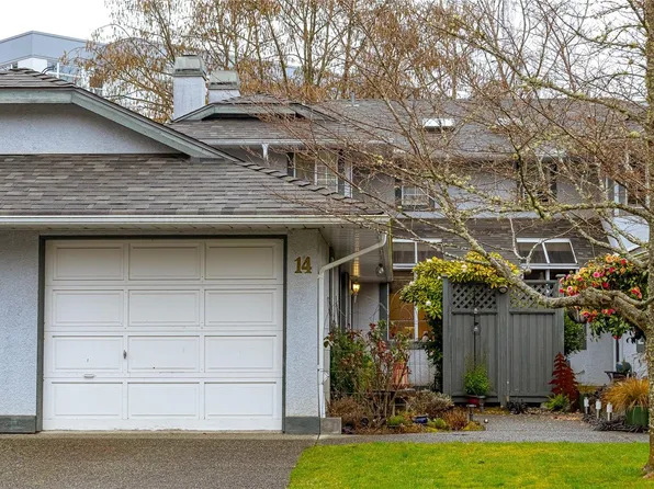 5110 Cordova Bay Rd #14, Saanich, BC V8Y 2K5