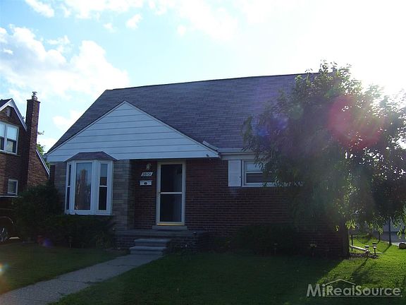 2nd image of 26131 Koontz St