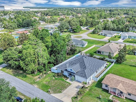 3rd image of 4501 SW 145TH PLACE ROAD