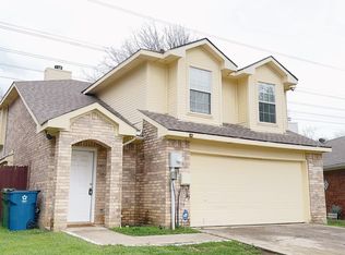 1365 Mimosa Ln, Lewisville, TX 75077