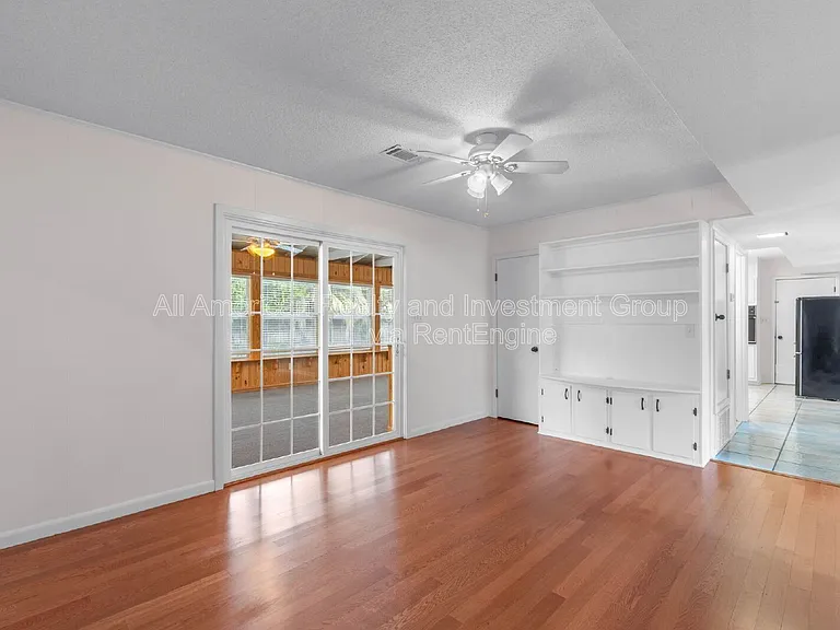 208 Wright Pkwy NW — Photo 8