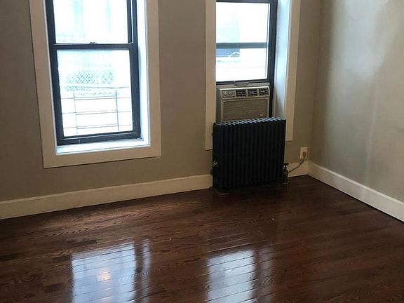 2nd image of 125 Sterling St APT 3
