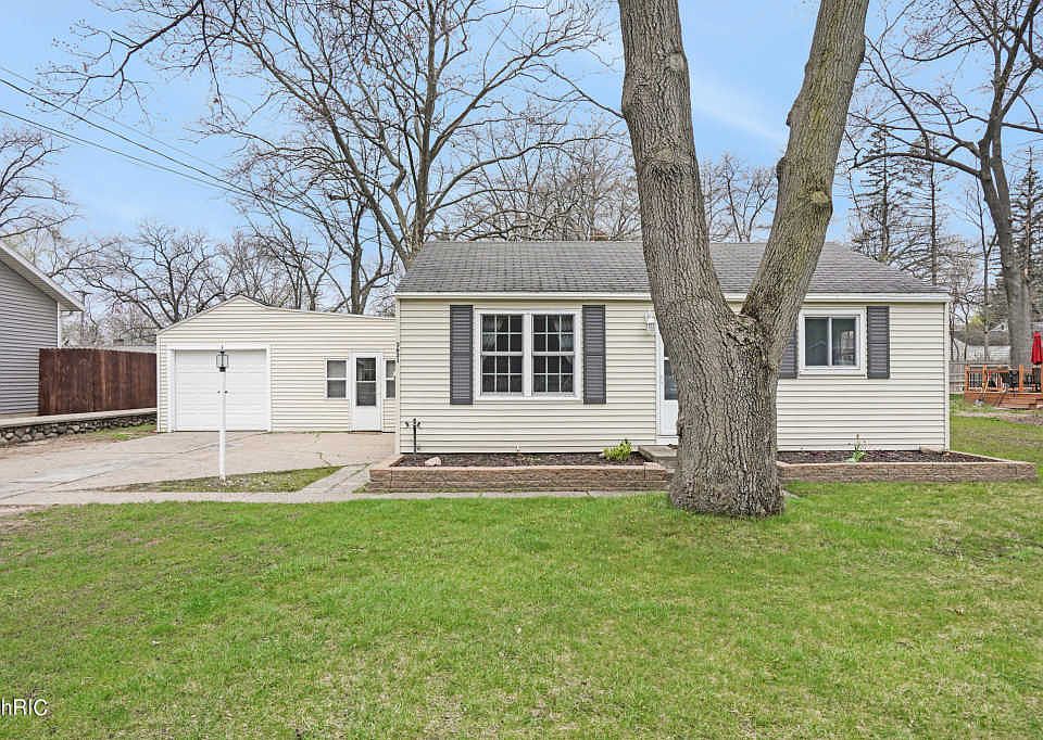 1st image of 3631 Miramar Ave NE