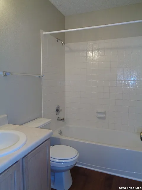 3 bed, 2.0 bath, 1212 sqft, $1,550 — Photo 3