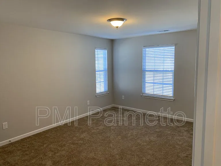 481 Whispering Oak Cir — Photo 24