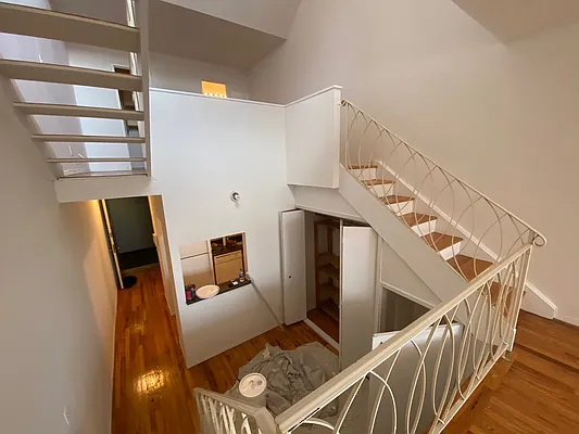 Rented by City Connections Realty | media 16