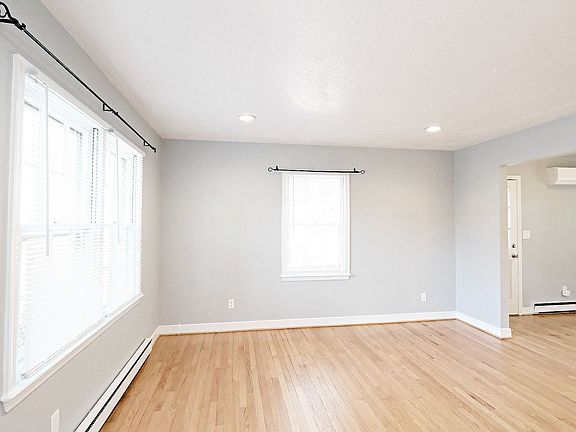 3rd image of 110 Olinda Dr #A