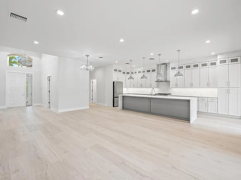 10918 Grande Blvd — Photo 8