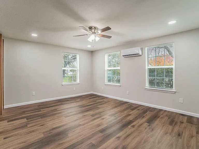 4901 Curzon Ave #105 — Photo 3