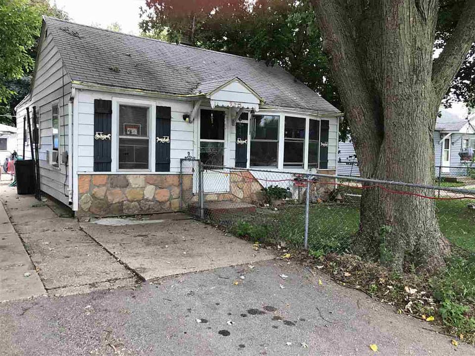 1st image of 923 Evans Ave