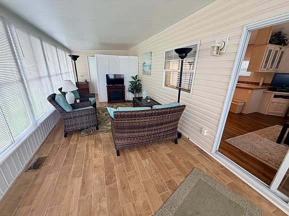 3rd image of 7125 Fruitville Rd #423PT