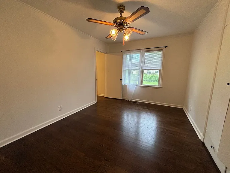 2633 S Toledo Ave — Photo 9