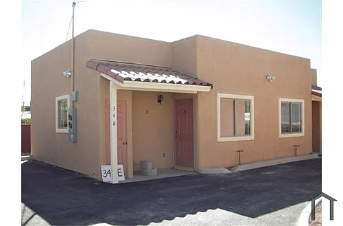 348 E Navajo Rd Photo 1