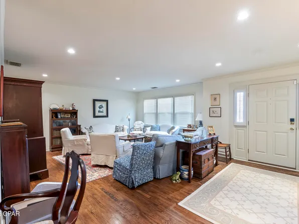 202 N Cove Blvd, Panama City, FL 32401