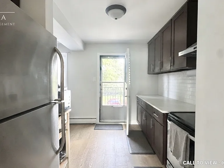 172 Rosemount Dr #2 — Photo 2