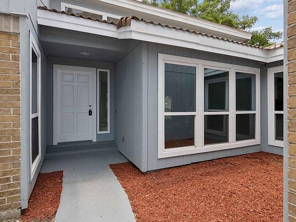 4th image of 3807 Saratoga Dr