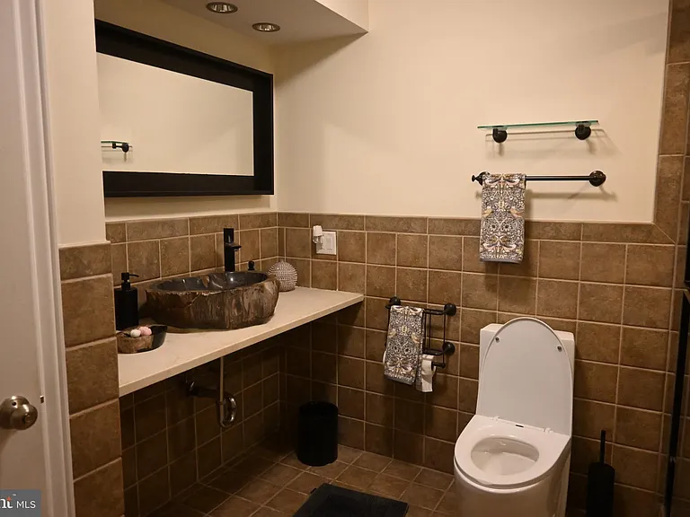 50 N Front St #56 — Photo 13
