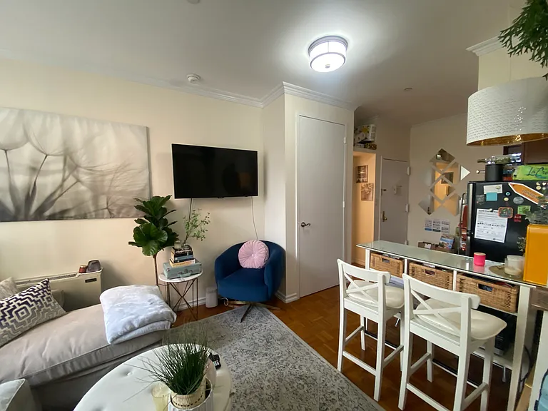 304 W 92nd St #6B — Photo 3