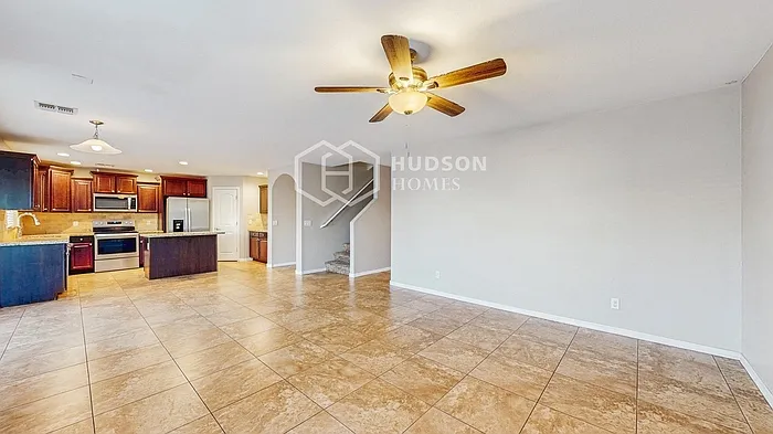 5805 S 27th Ln — Photo 8