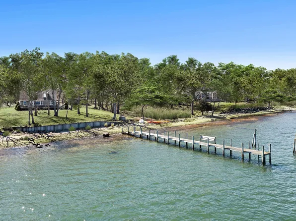 47B S Ferry Rd, Shelter Island, NY 11964