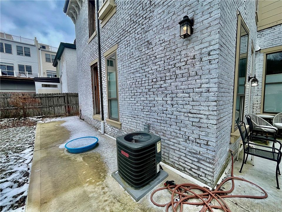1st image of 712 Armandale St