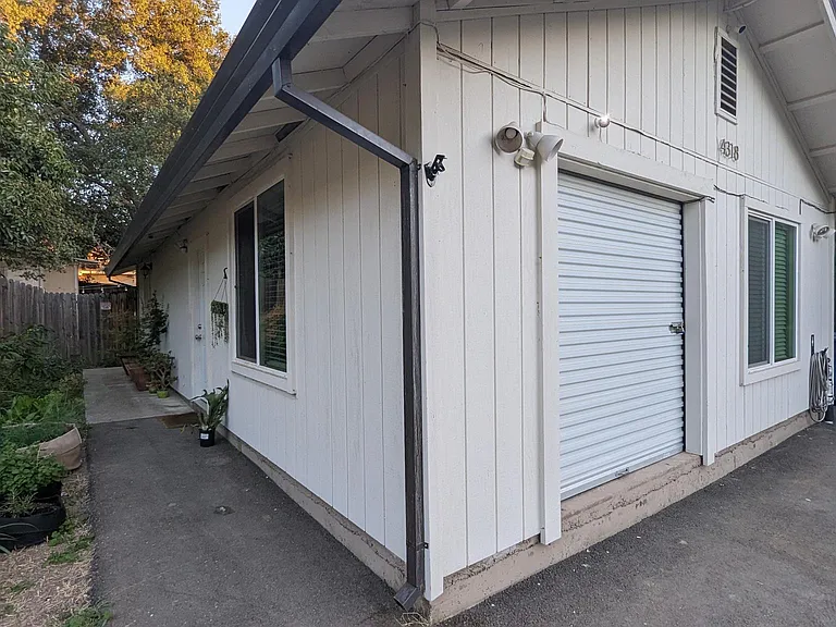 4318 Illinois Ave — Photo 4