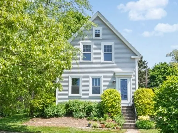 6 Valley St, Canton, MA 02021