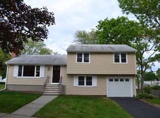 80 Salem Rd, Stratford, CT 06614