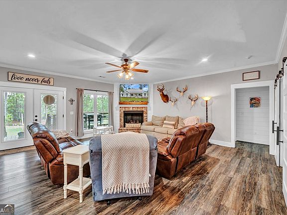 4th image of 1188 Kitchens Rd