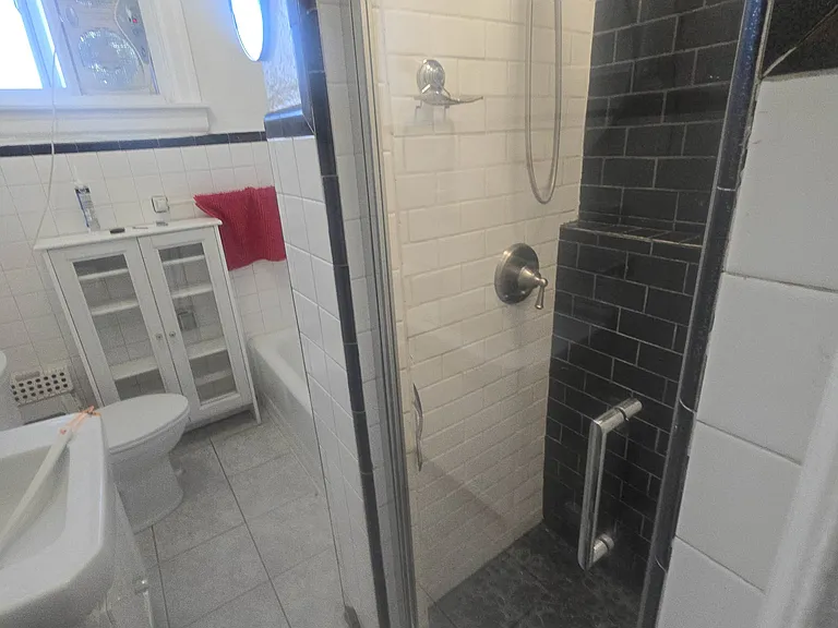 233 S 44th St #1 — Photo 13