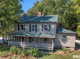 383 State Route 40, Edelstein, IL 61526