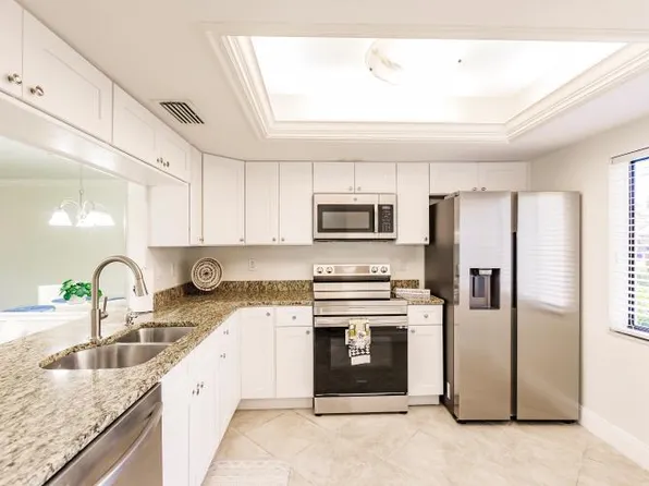 11220 Caravel Cir, Fort Myers, FL 33908