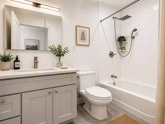 5th image of 208A Calyer St APT 1