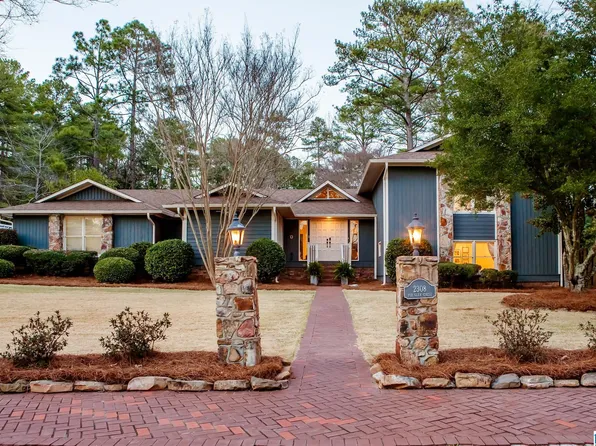 2308 Fox Glen Cir, Vestavia, AL 35216