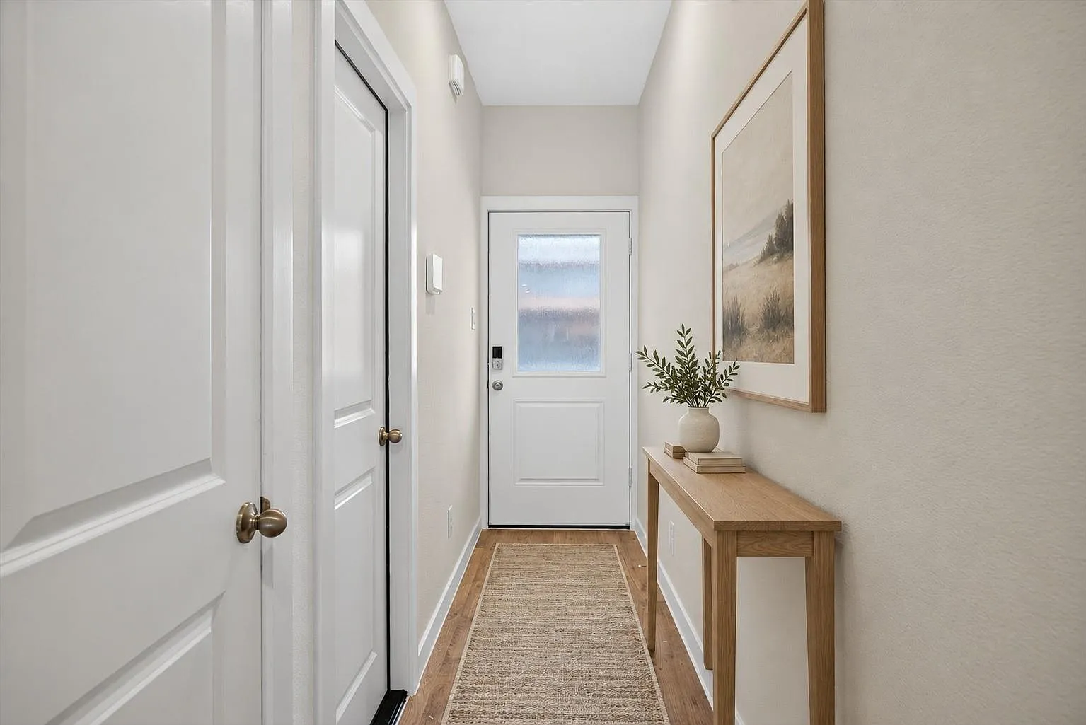 4 bed, 2.5 bath, 2275 sqft, $2,500 — Photo 4