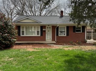 4302 Country Club Rd, Winston Salem, NC 27104