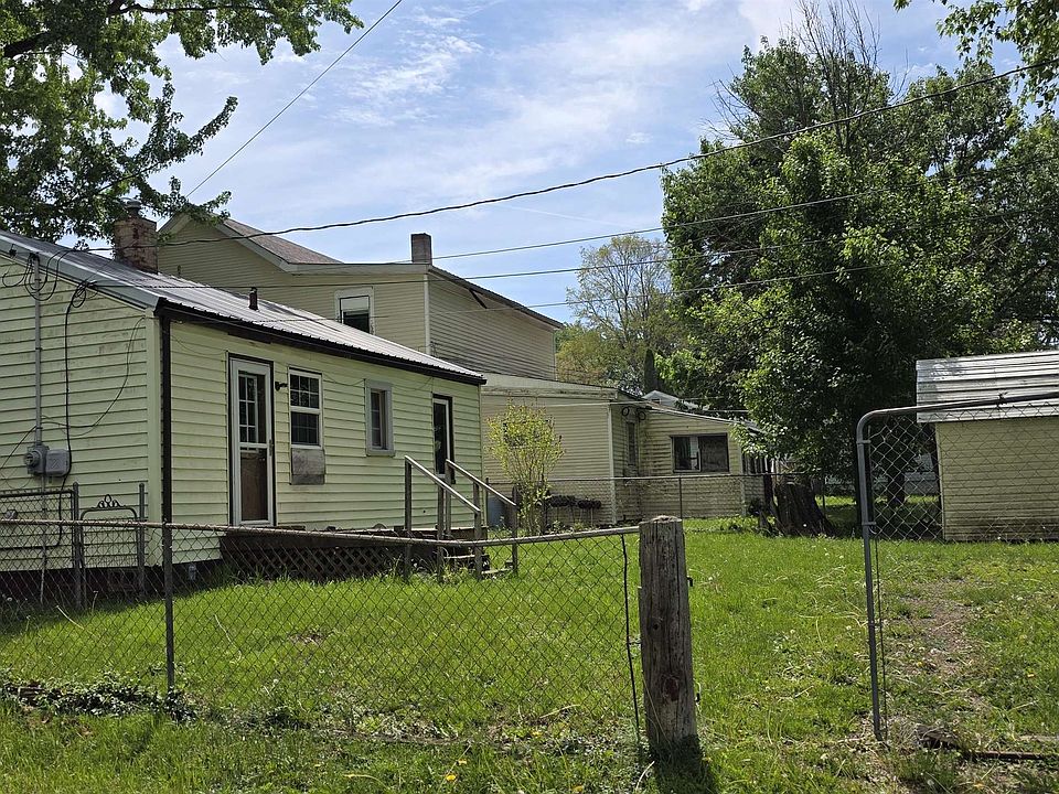 2nd image of 617 Sherman Dr