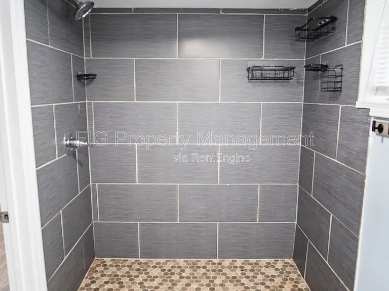 614 W 2nd Ave — Photo 8