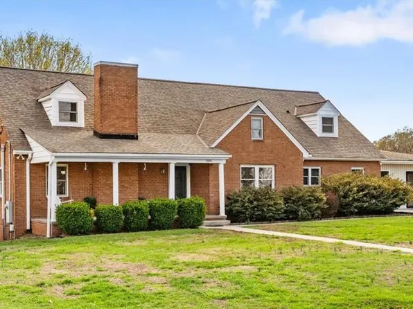 3570 Annie Ln, Walkertown, NC 27051